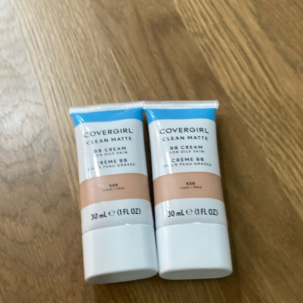 NWT CoverGirl Clean Matte BB Cream Shade 520 Light